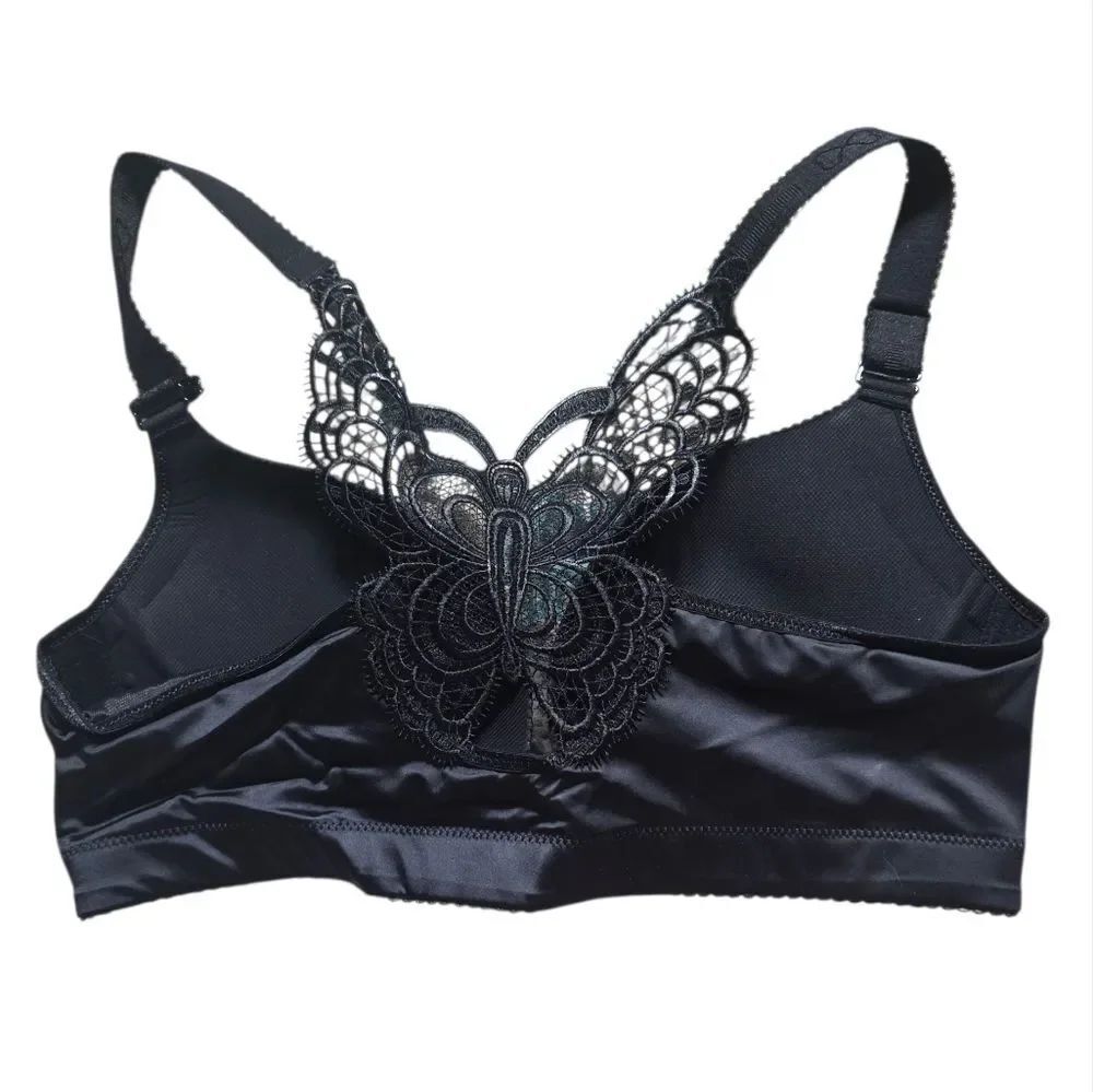Chic Black Satin Women's Bra with Lace Detail